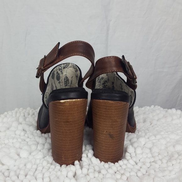 Groove Tan Black Platform Heels Sz 7 - Picture 3 of 6